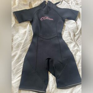 O’Brien women’s shorty wetsuit. NWT. Size XS